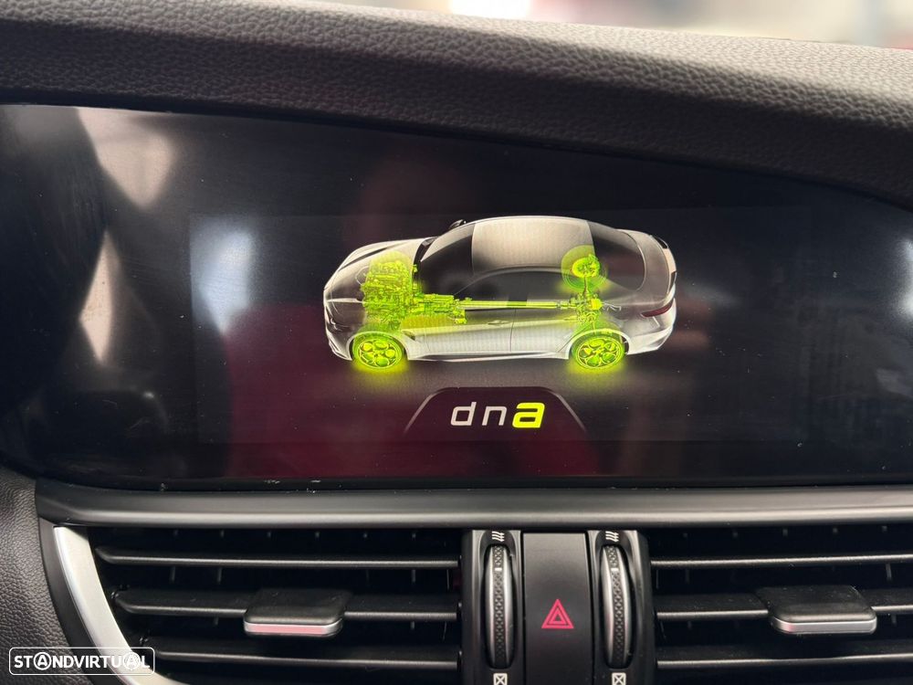 Alfa Romeo Giulia 2.2 Diesel AT8-Q4 Super - 60