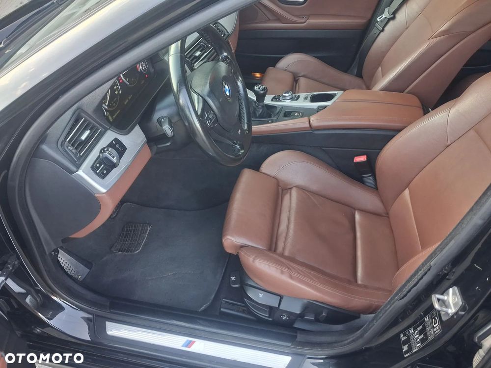 BMW Seria 5 520d Luxury Line - 22