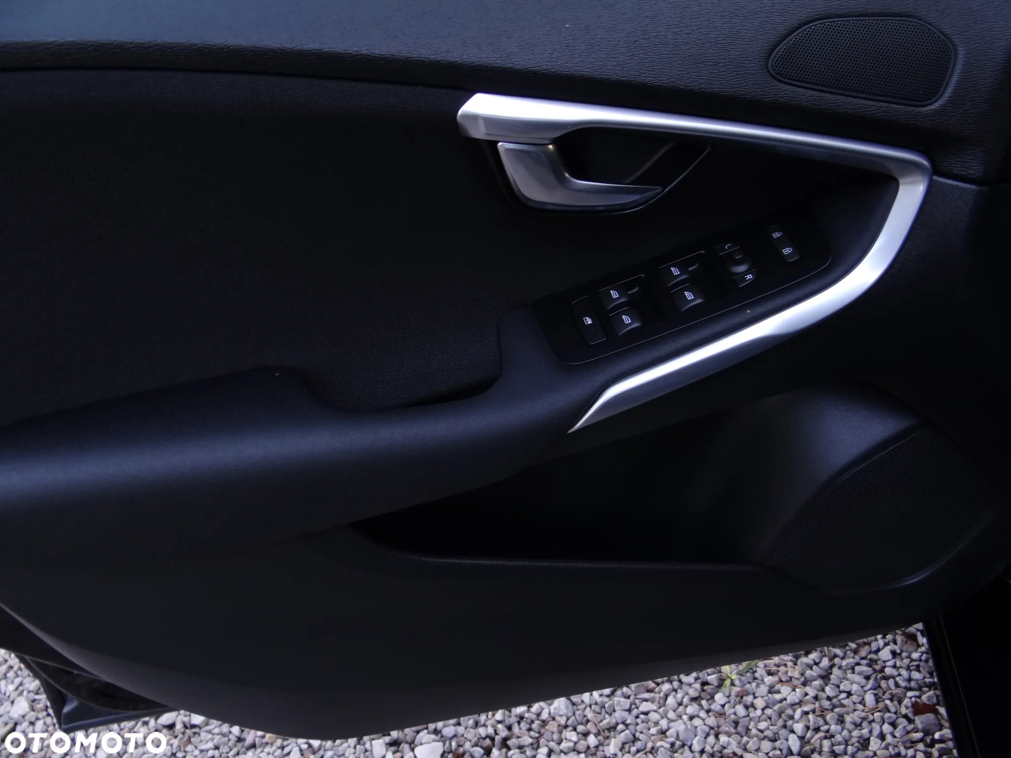 Volvo V40 D2 R-Design Kinetic - 34