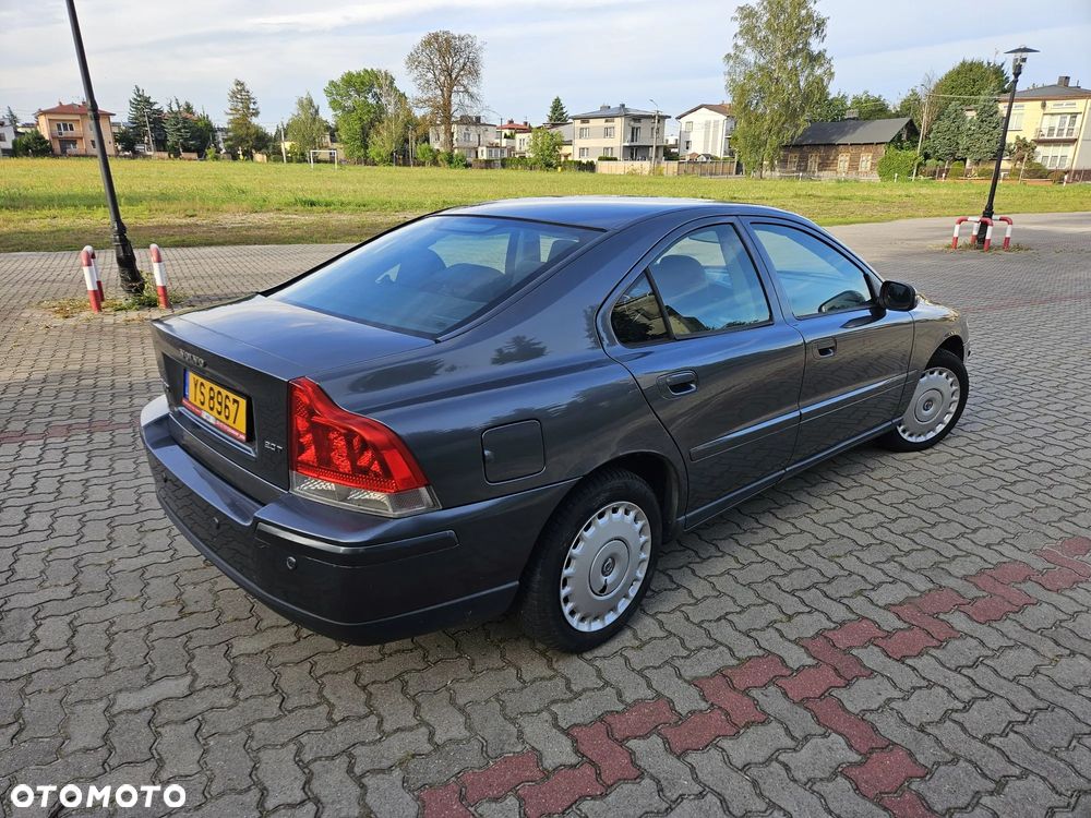 Volvo S60 2.0 T - 4