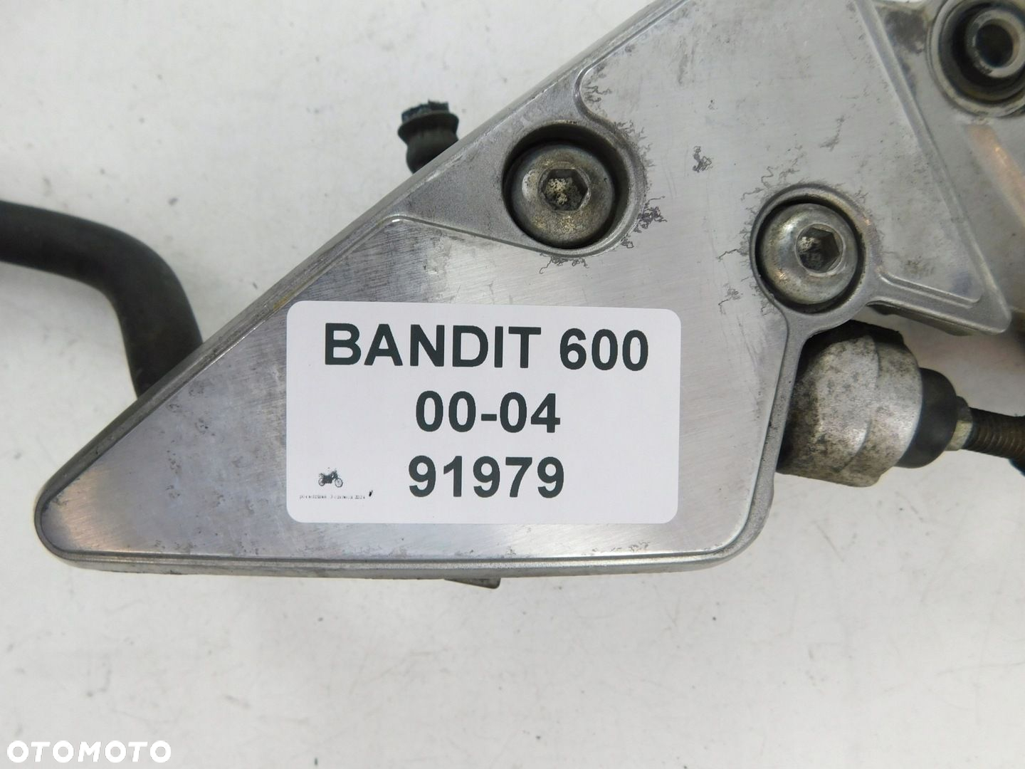 SUZUKI BANDIT 600 00-04 SET PODNÓŻEK KIEROWCY PRAWY  POMPA HAMULCOWA - 6
