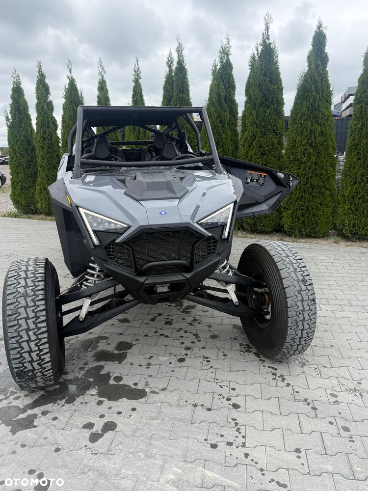 Polaris RZR - 6