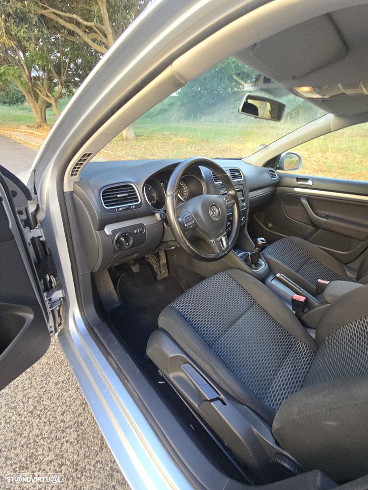 VW Golf Variant 1.6 TDi Confortline - 19