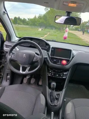 Peugeot 208 1.2 PureTech Style - 13