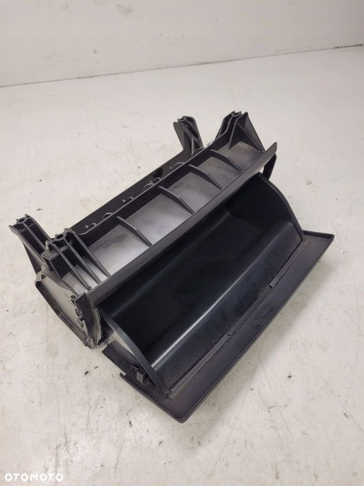 SCHOWEK FOTELA PRAWY AUDI A3 8P LIFT 8P0881578 - 3