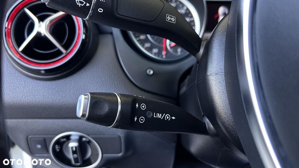 Mercedes-Benz CLA - 15