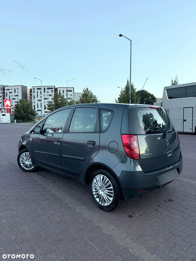Mitsubishi Colt - 2