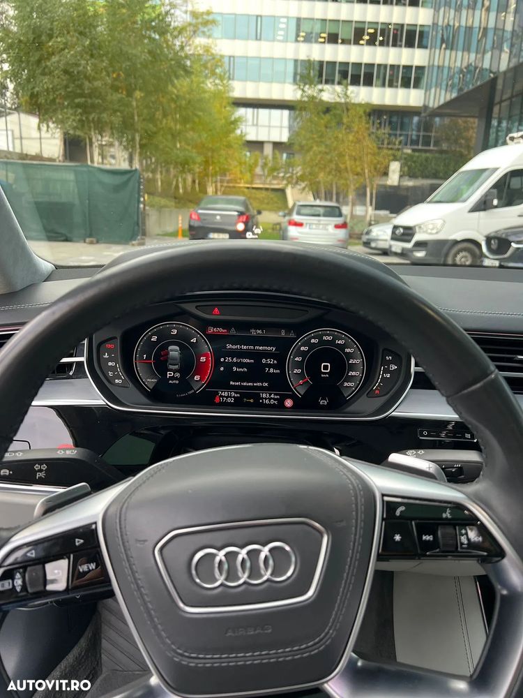 Audi A8 - 5