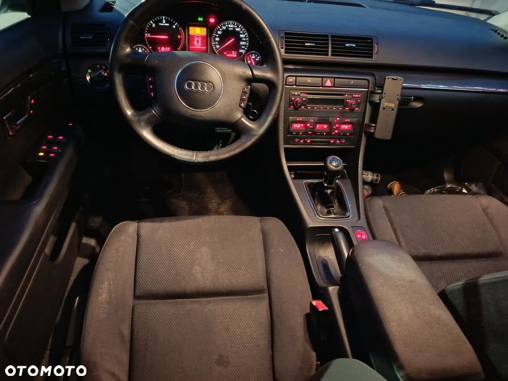Audi A4 Avant - 8