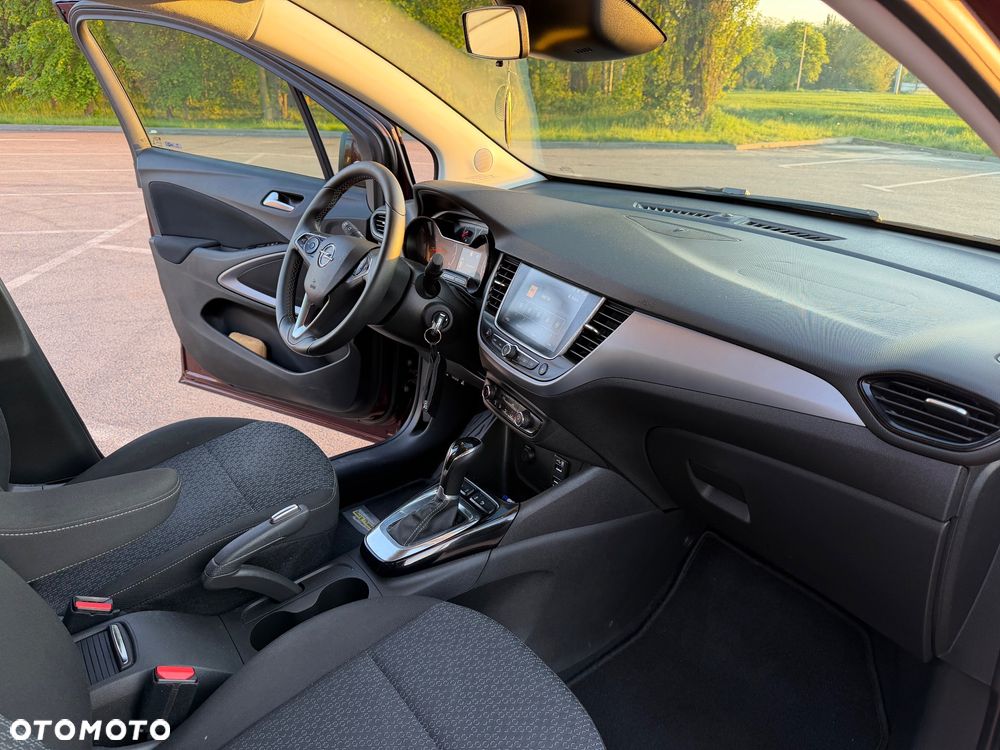 Opel Crossland X 1.2 T Design Line S&S - 19