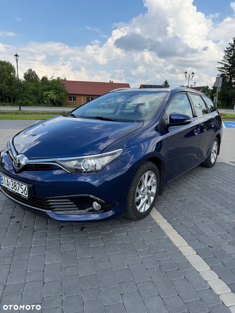Toyota Auris - 2