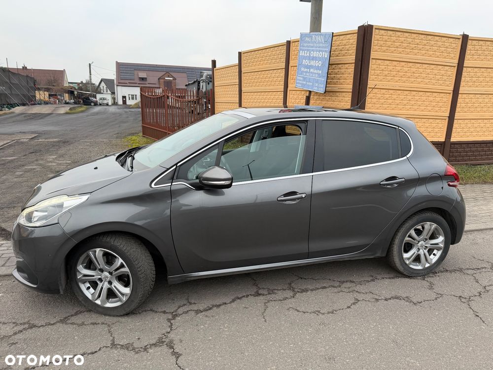 Peugeot 208 PureTech 82 Start & Stop Allure - 4