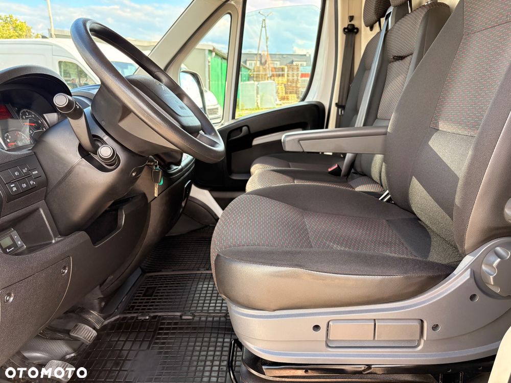 Peugeot Boxer 335 L3H2 Premium - 14