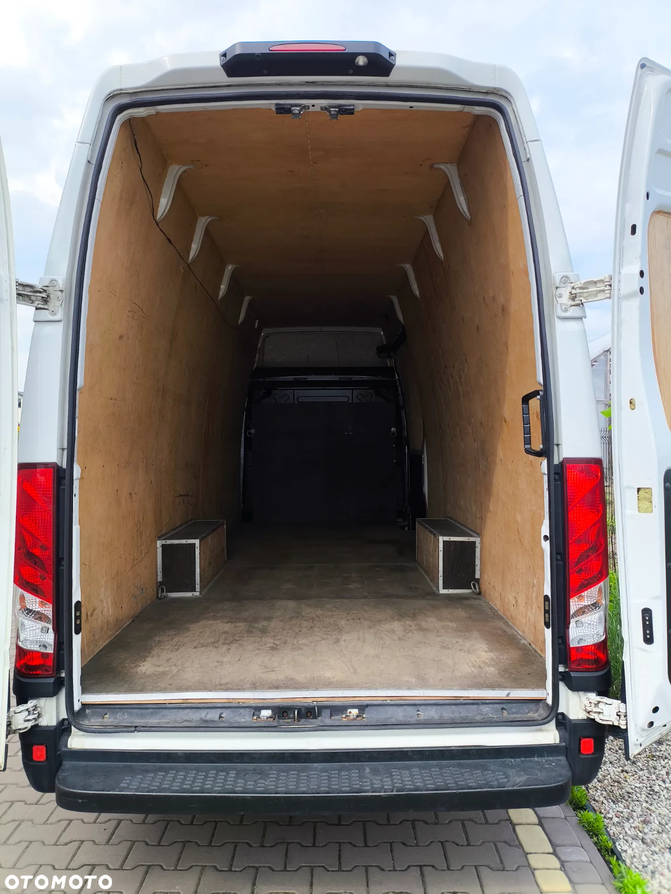 Iveco Daily  35S15 - 12