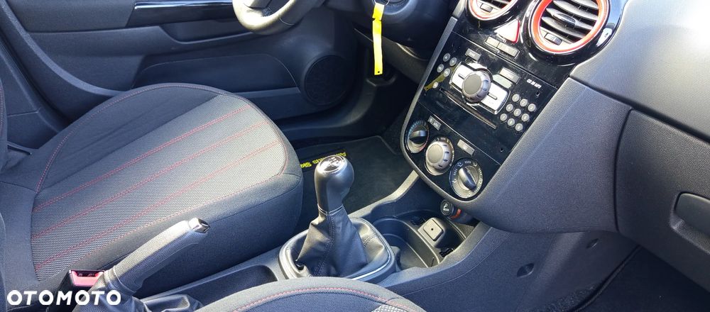 Opel Corsa 1.4 16V Active - 20