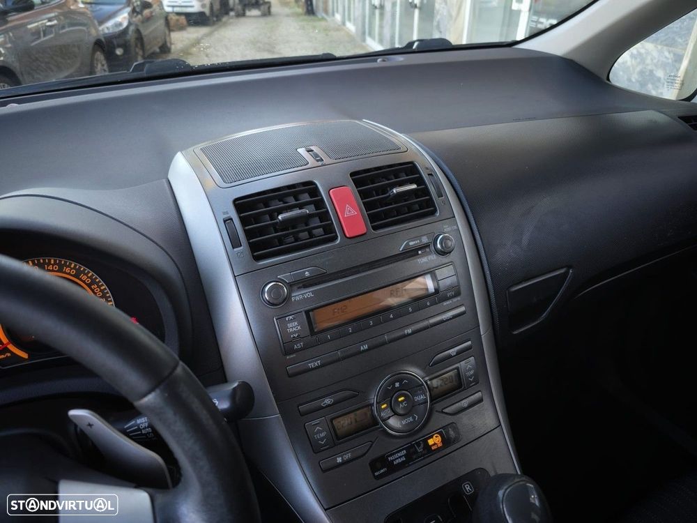 Toyota Auris 1.4 D-4D MMT Sol - 17