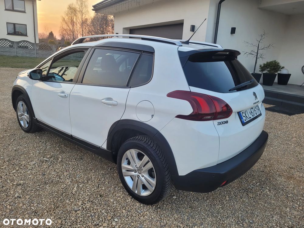 Peugeot 2008 PureTech 82 Signature - 2