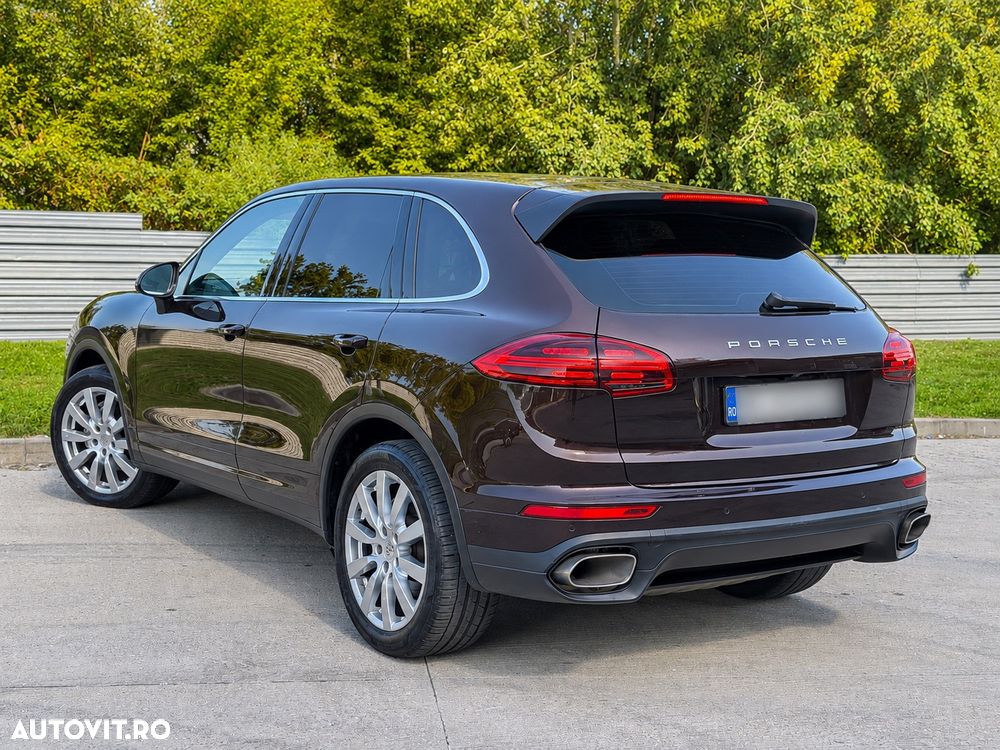 Porsche Cayenne 3.0 L - 3