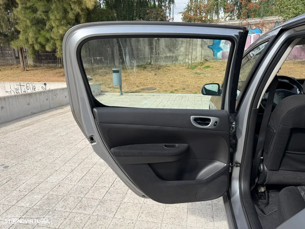 Peugeot 307 1.4 HDi Premium - 29