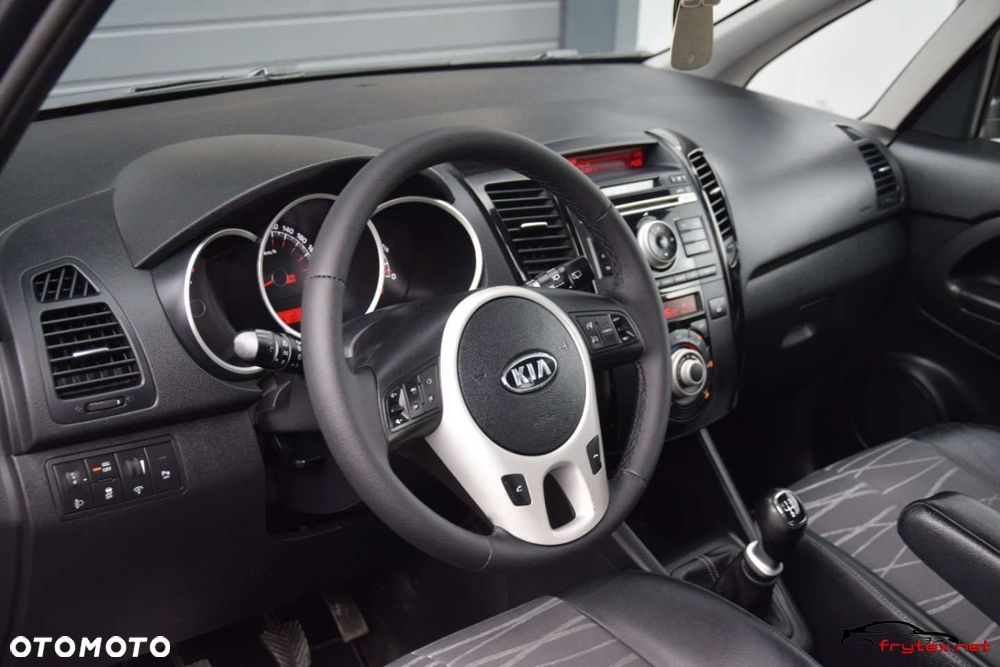 Kia Venga - 16