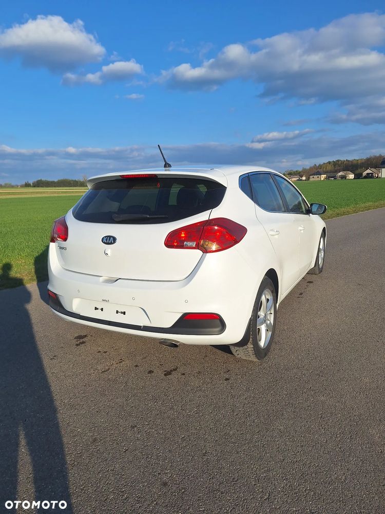 Kia Ceed 1.6 GDI DCT Platinum Edition - 6