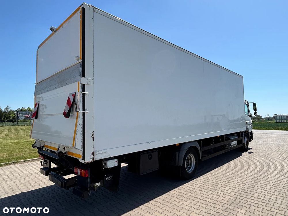 Mercedes-Benz ATEGO 1524  EURO 6 (1527, 1530) kontener z windą , kabina przeedłużana  z łóżkiem składanym - 14