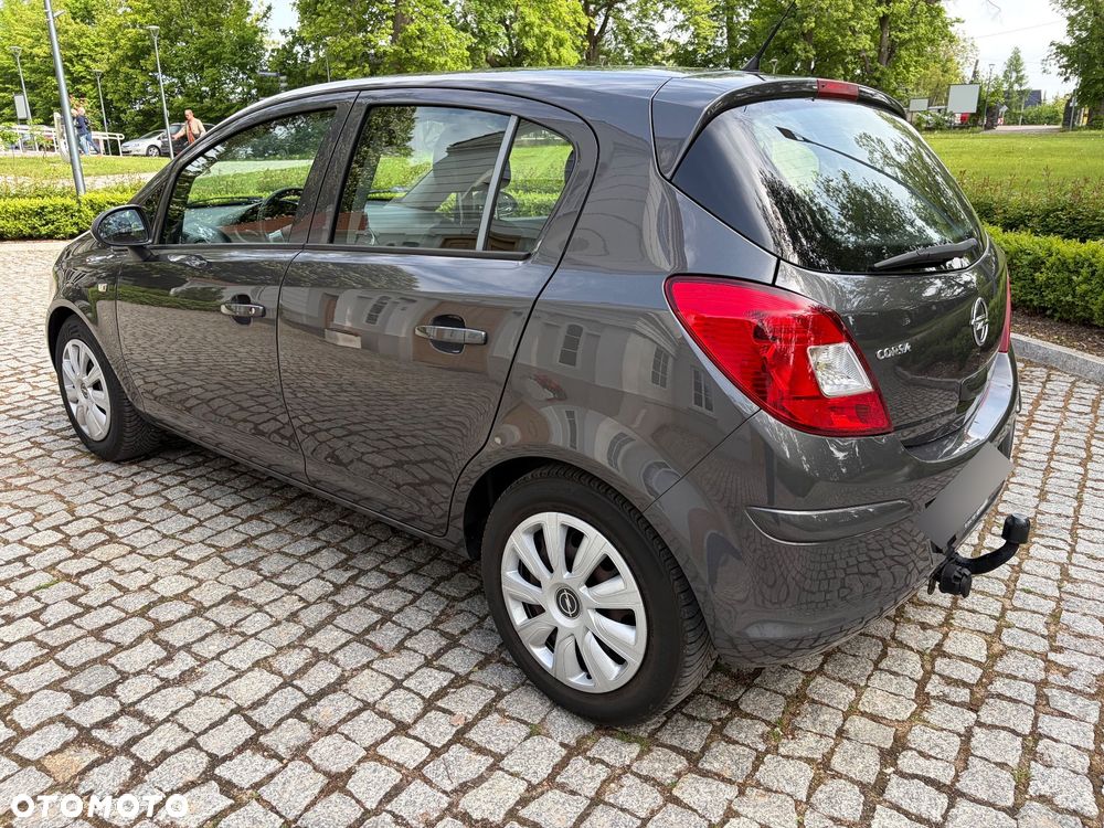 Opel Corsa 1.4 16V Cosmo - 7