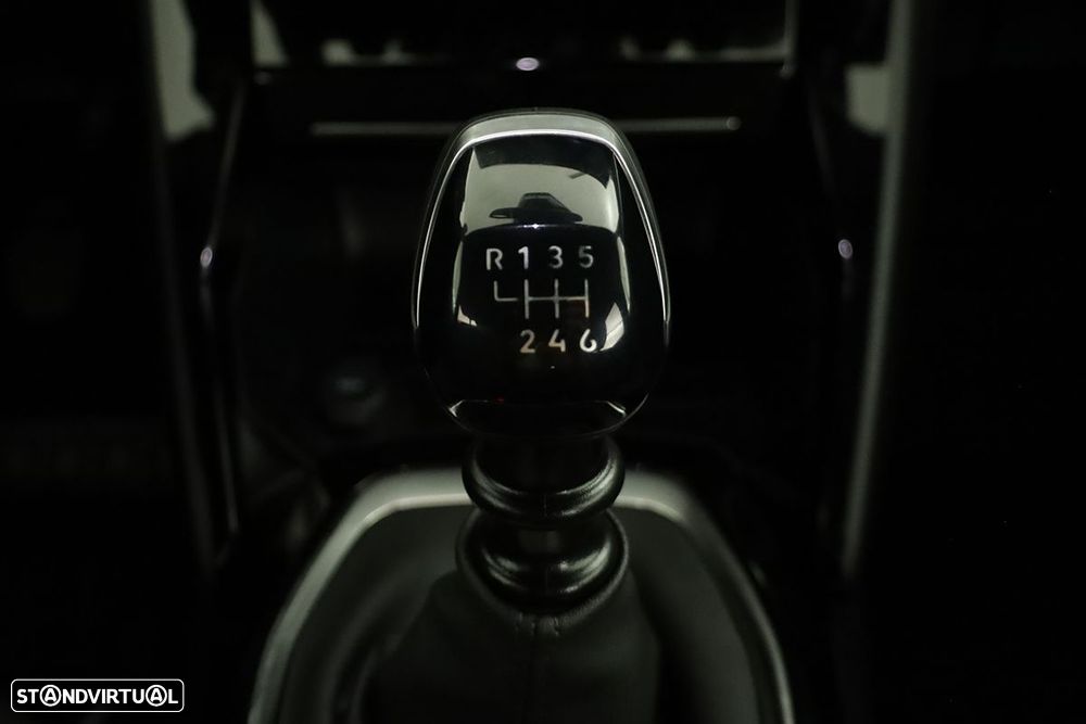 Peugeot 2008 1.2 PureTech Allure - 14