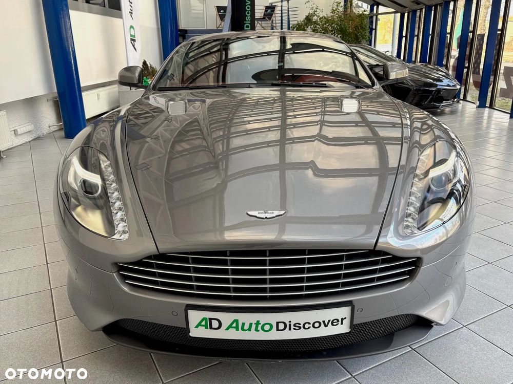 Aston Martin DB9 - 10