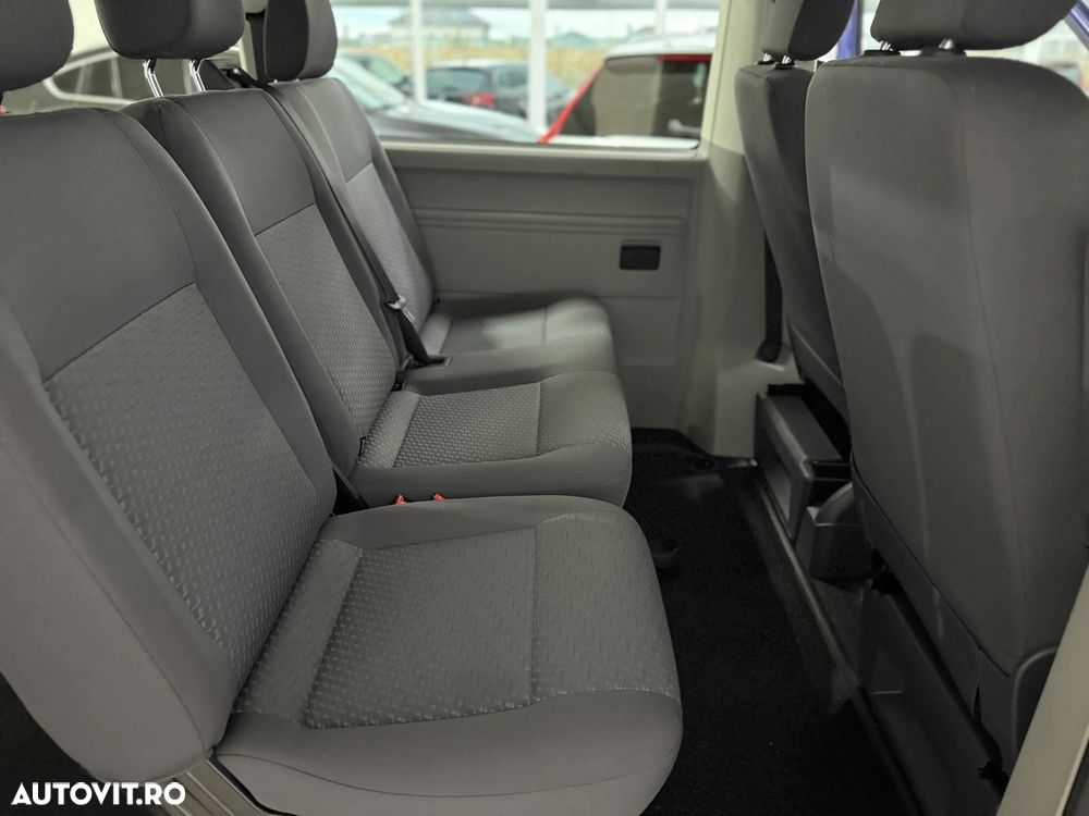 Volkswagen Caravelle - 12