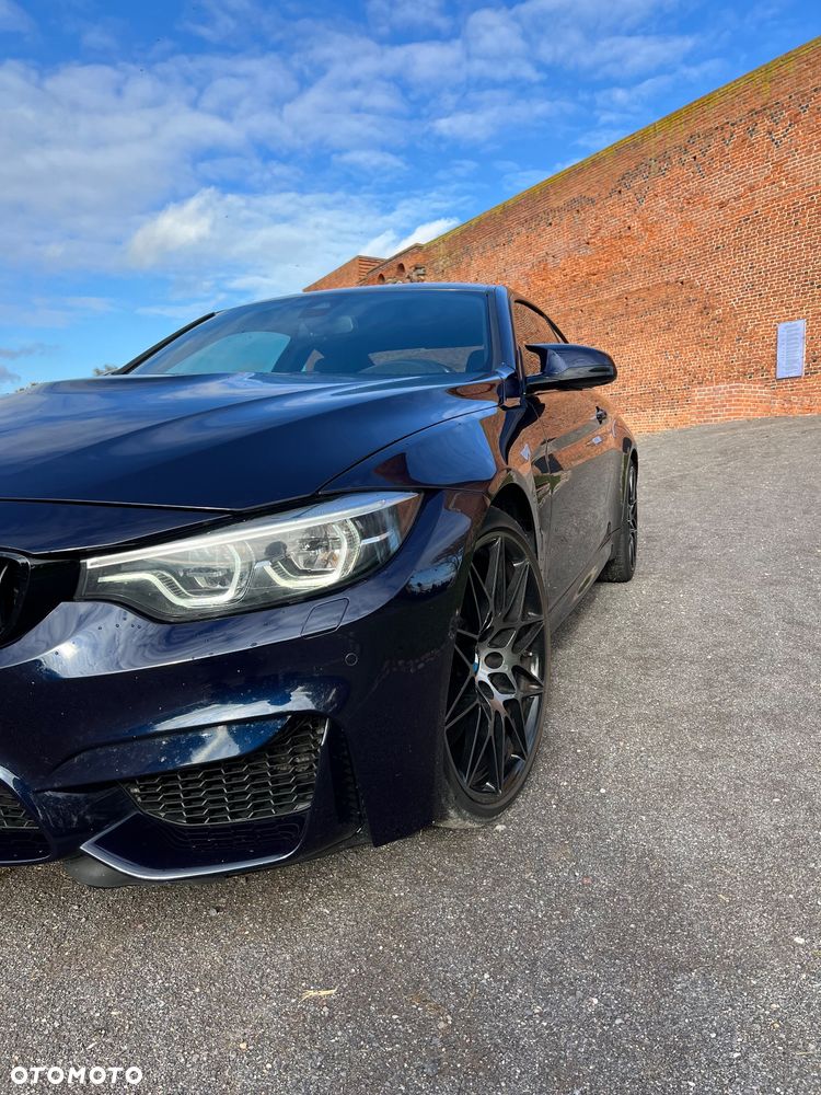 BMW M4 Coupe DKG Competition - 12