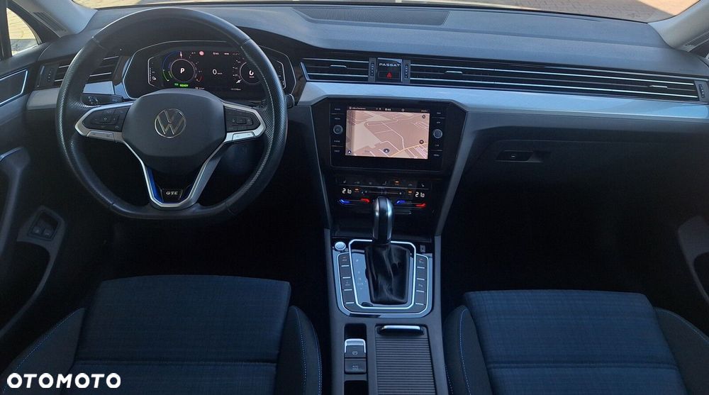 Volkswagen Passat - 9