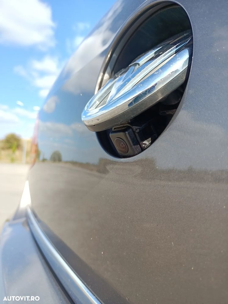 Volkswagen Passat 2.0 TDI DPF DSG 4Motion Highline - 11