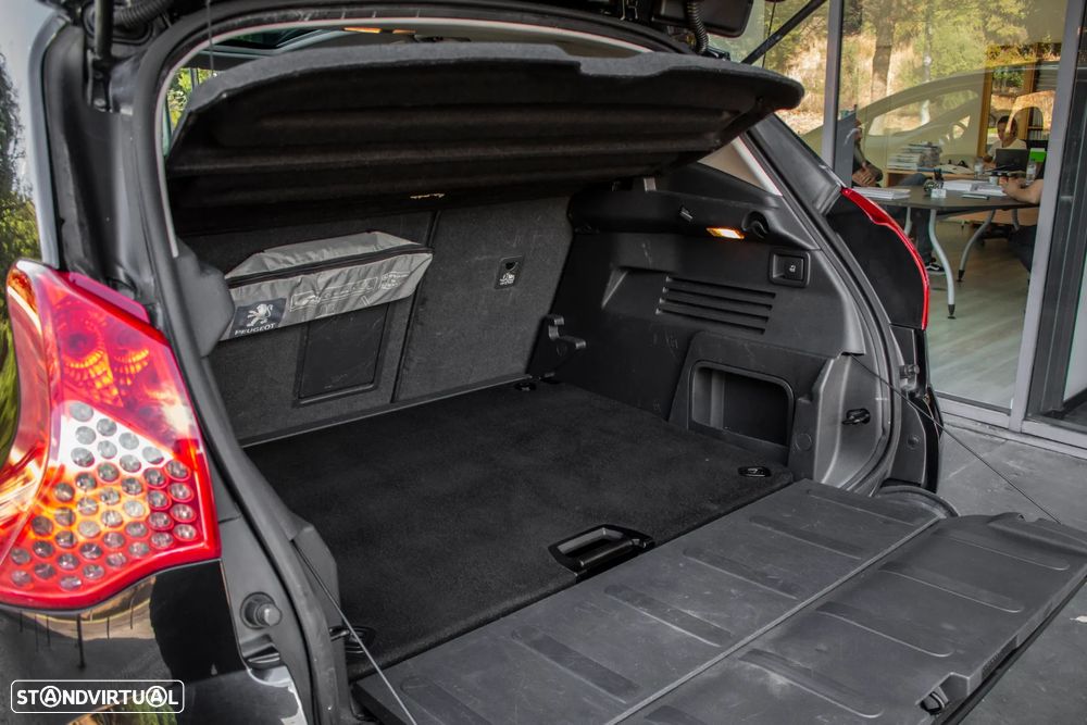 Peugeot 3008 1.6 HDi Executive - 28