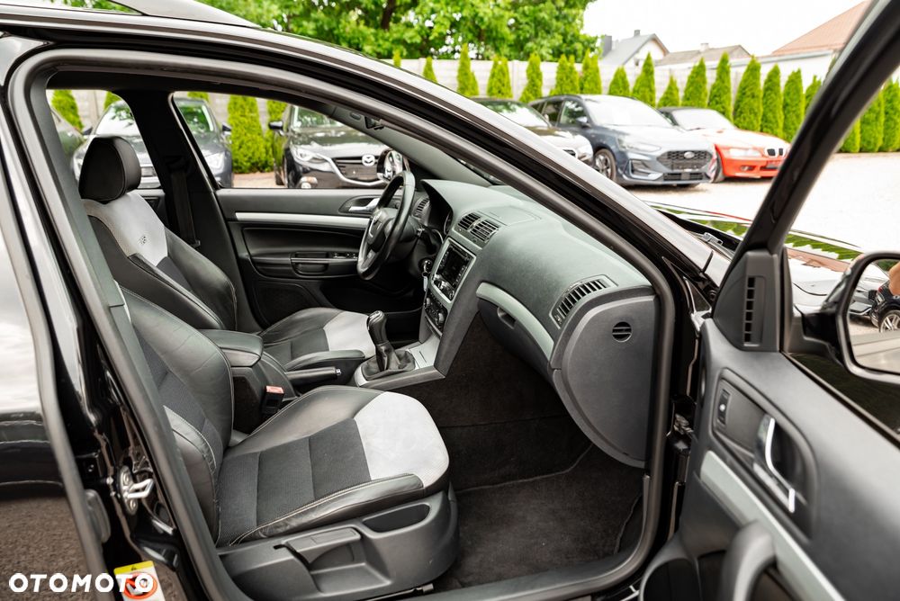 Skoda Octavia 2.0 TSI RS - 25