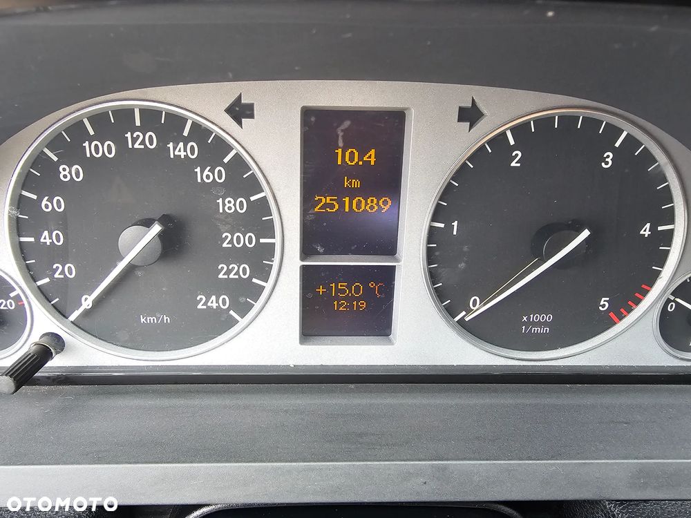 Mercedes-Benz Klasa B 180 CDI - 16