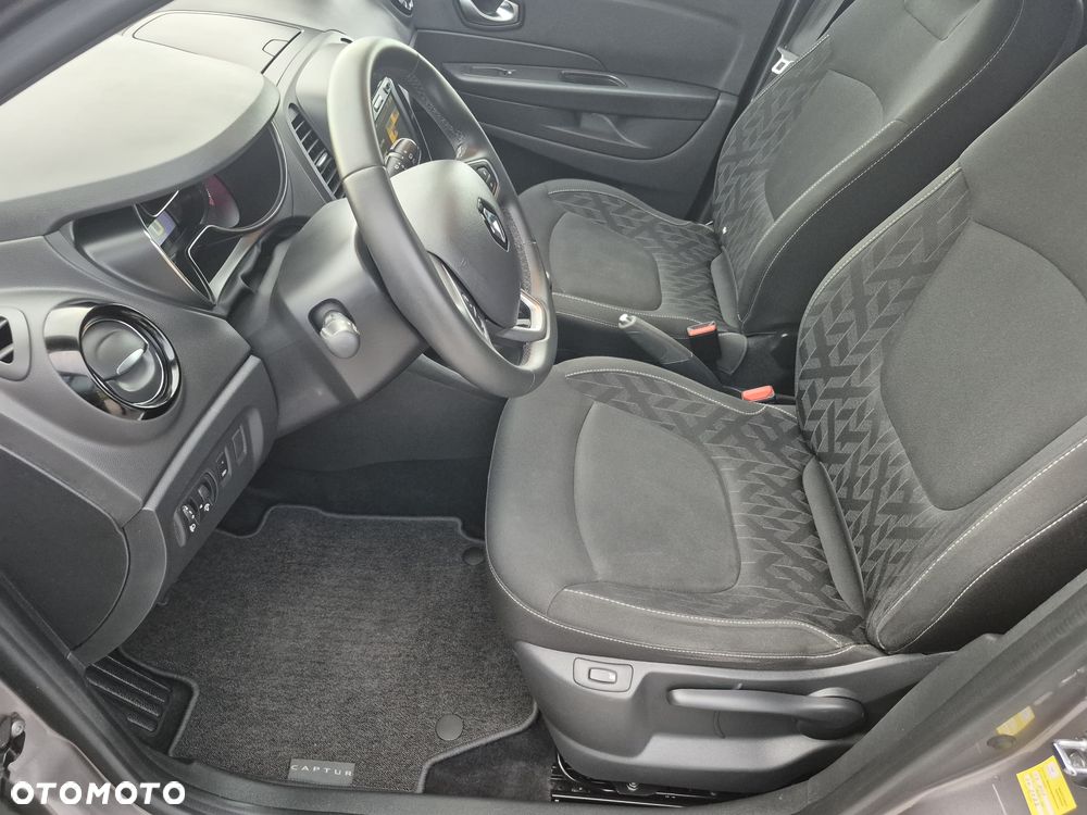 Renault Captur - 23