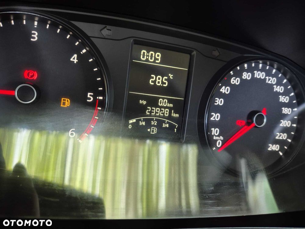 Volkswagen Transporter - 2