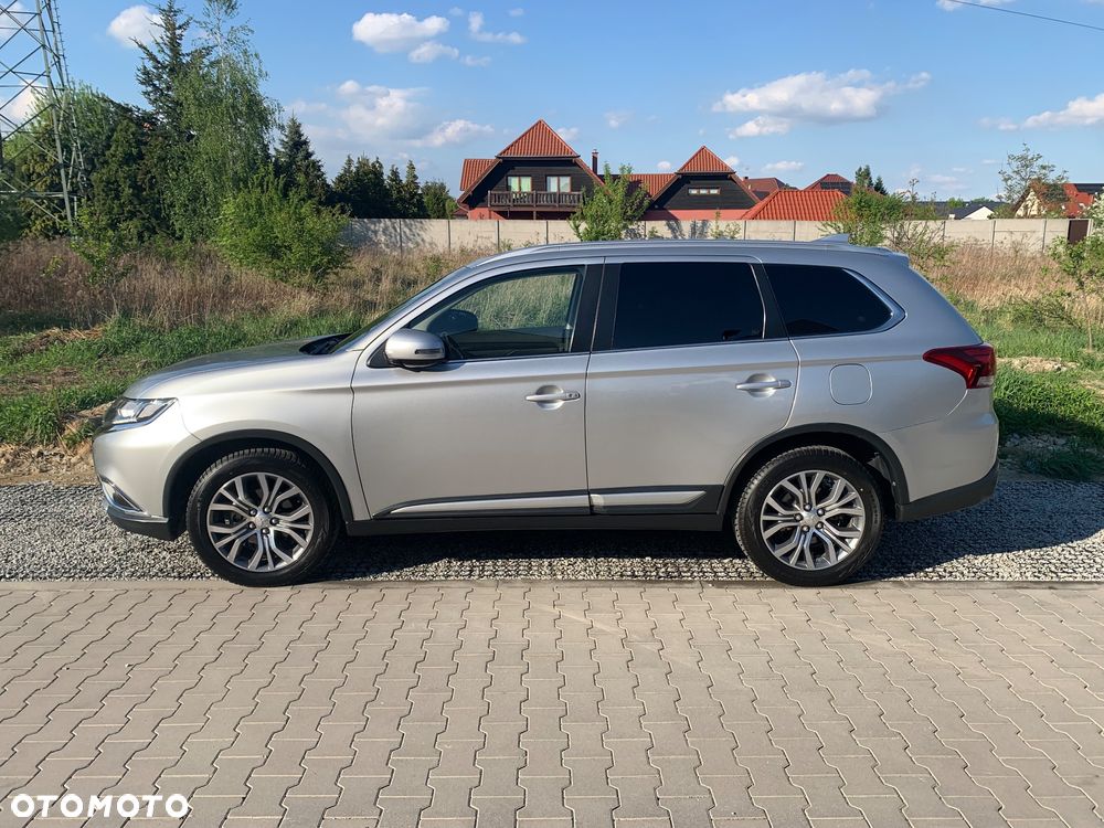 Mitsubishi Outlander - 32