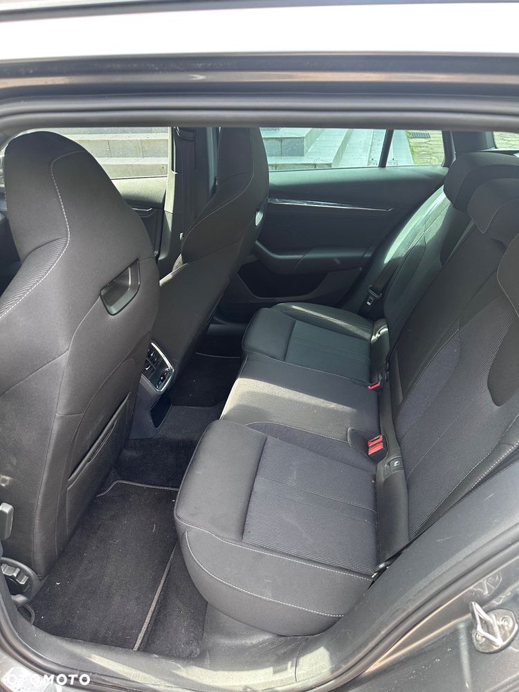 Skoda Octavia 2.0 TDI Style DSG - 7