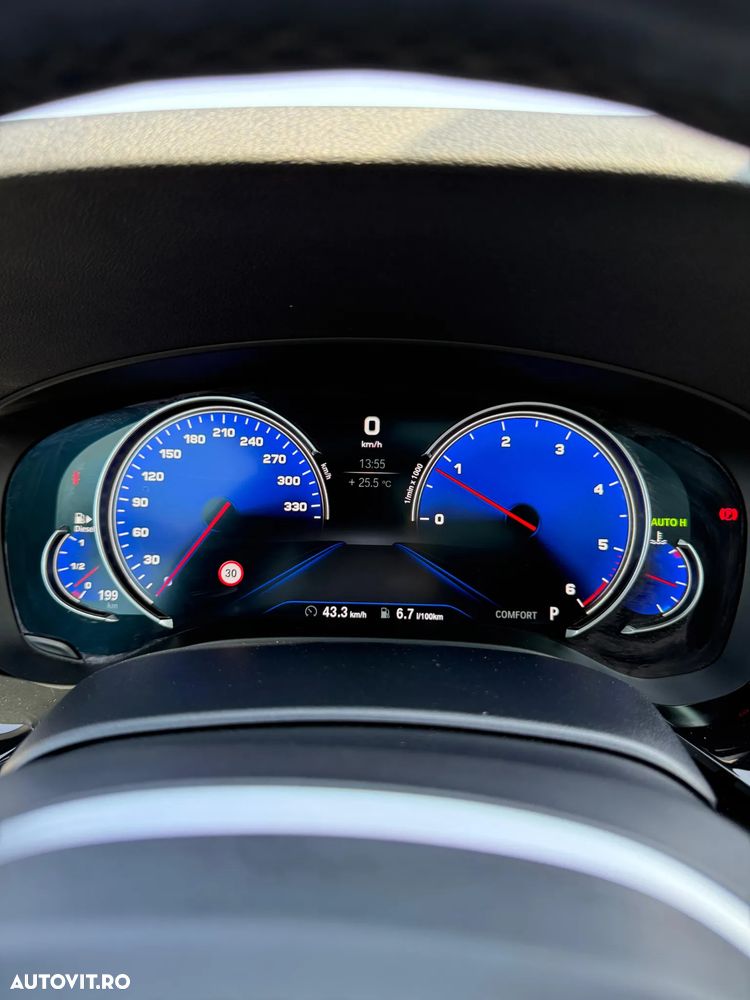 BMW Seria 5 520d AT - 33