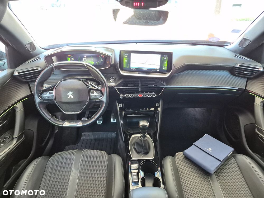 Peugeot 2008 - 11