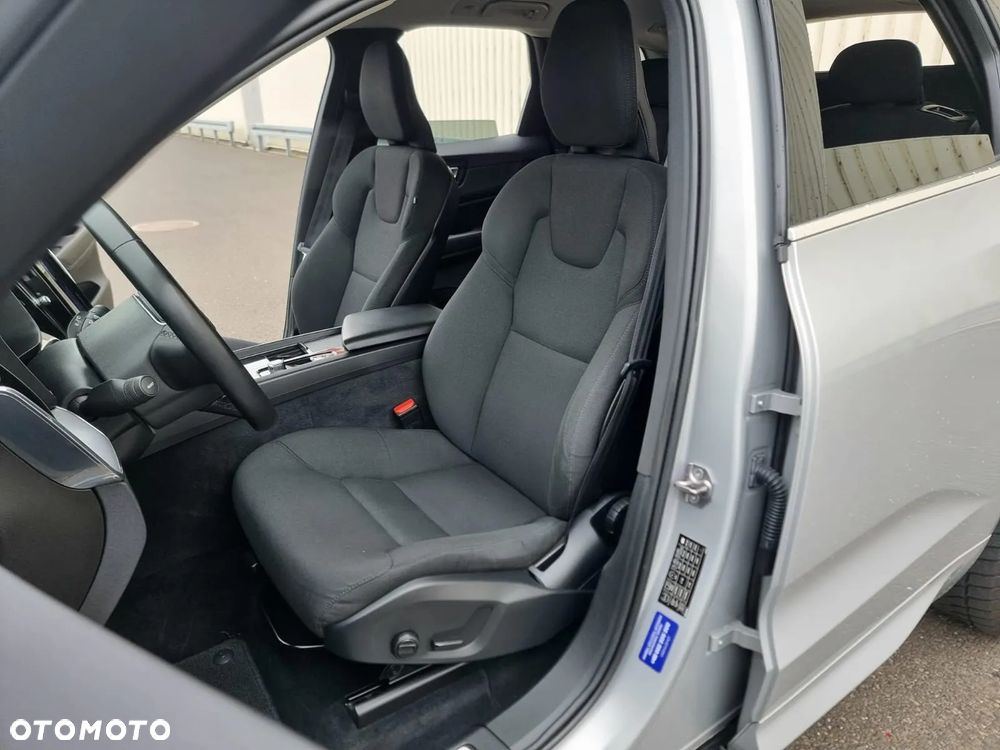 Volvo XC 60 D5 SCR AWD Momentum - 11