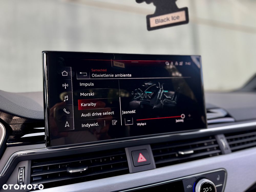 Audi A4 Avant 40 TDI mHEV Quattro S Line S tronic - 37