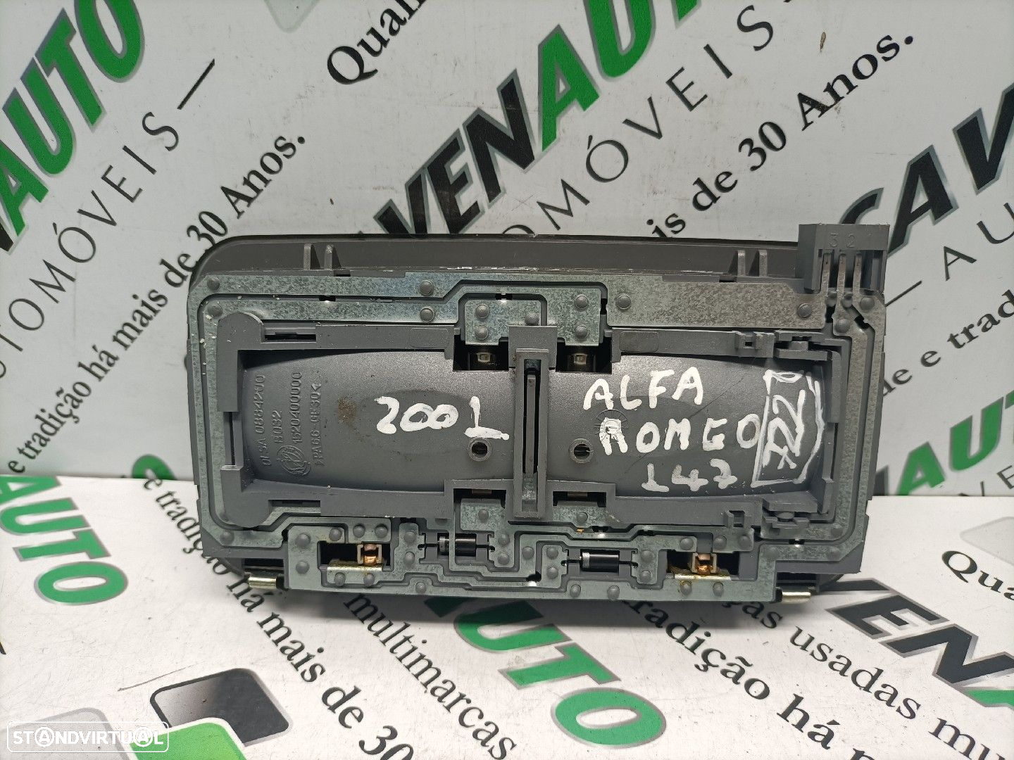 Plafonier / Botão Luz Tecto Alfa Romeo 147 (937_) - 2