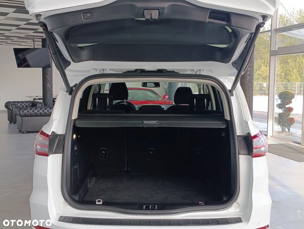 Ford S-Max - 22