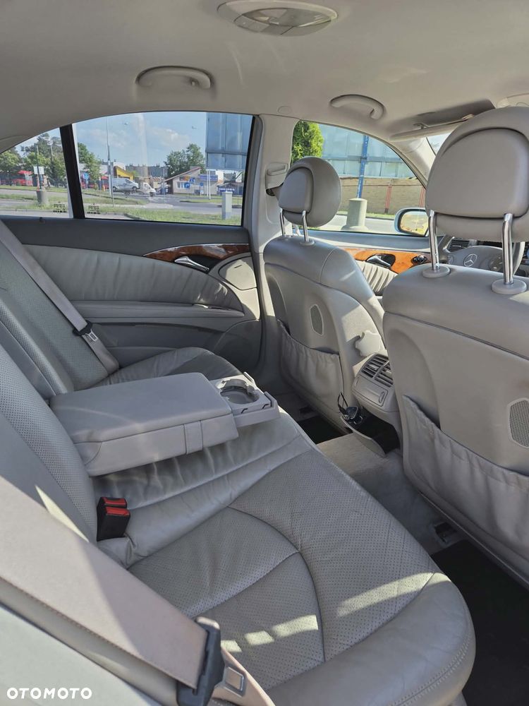 Mercedes-Benz Klasa E 320 Elegance - 6