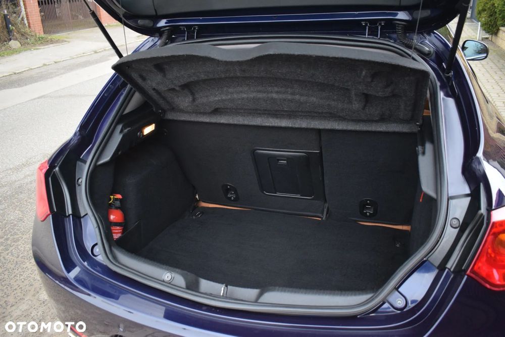 Alfa Romeo Giulietta 2.0 JTDM Veloce - 16