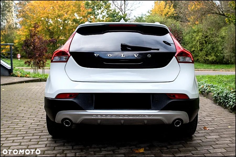 Volvo V40 Cross Country - 4