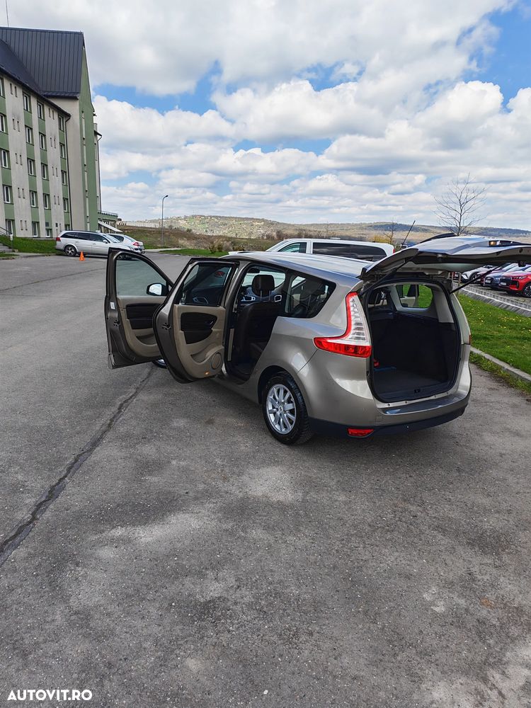 Renault Scenic 1.9 dCi FAP Privilege - 9